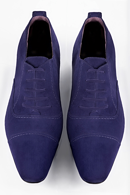 Violet purple lace-up dress shoes for men. Round toe. Flat leather soles. Top view - Florence KOOIJMAN
