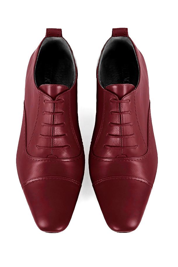 Burgundy red women's elegant lace-up shoes. Round toe. Flat leather soles. Top view - Florence KOOIJMAN
