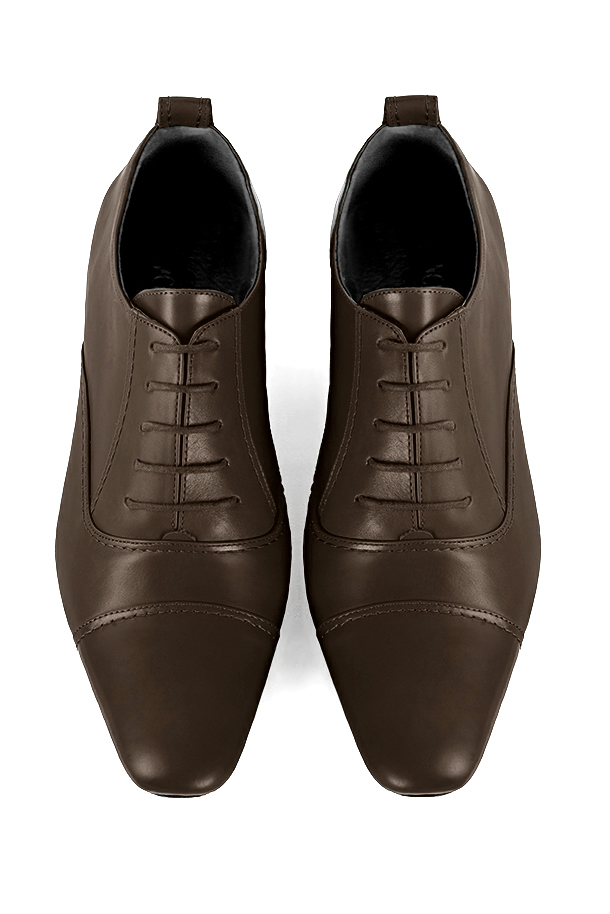 Dark brown lace-up dress shoes for men. Round toe. Flat leather soles. Top view - Florence KOOIJMAN