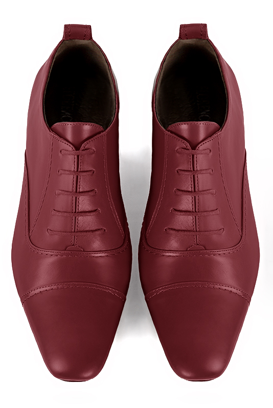 Cardinal red lace-up dress shoes for men. Round toe. Flat leather soles. Top view - Florence KOOIJMAN
