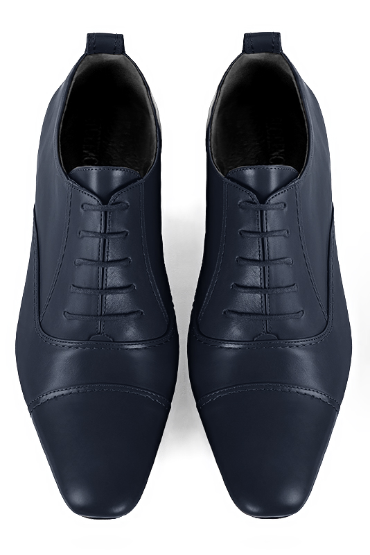 Navy blue lace-up dress shoes for men. Round toe. Flat leather soles. Top view - Florence KOOIJMAN