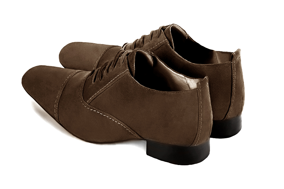 Chocolate brown lace-up dress shoes for men. Round toe. Flat leather soles. Rear view - Florence KOOIJMAN