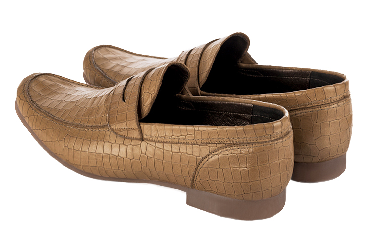 Camel beige dress loafers for men. Round toe. Flat leather soles. Rear view - Florence KOOIJMAN