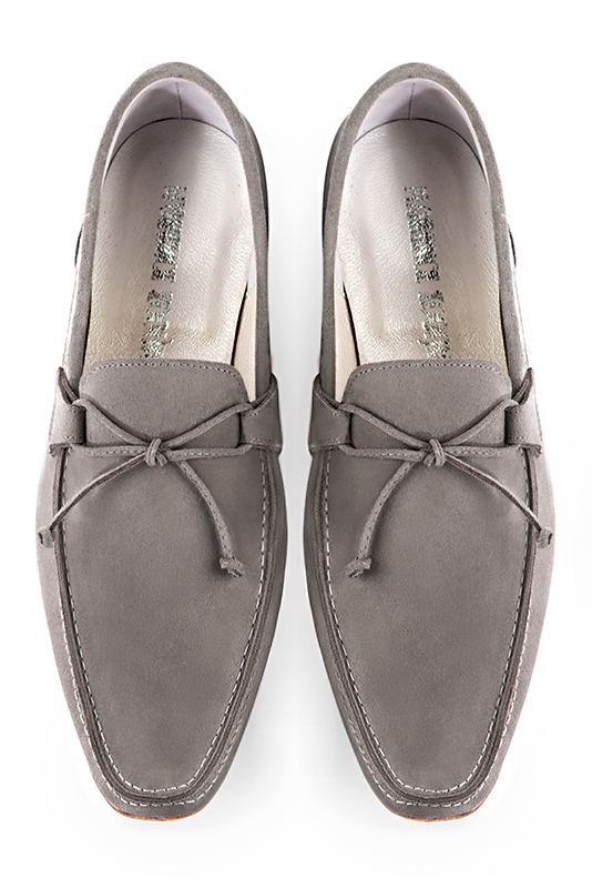 Pebble grey dress loafers for men. Round toe. Flat leather soles. Top view - Florence KOOIJMAN