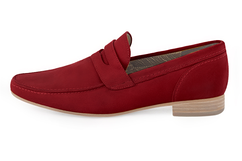 Burgundy red dress loafers for men. Round toe. Flat leather soles. Profile view - Florence KOOIJMAN