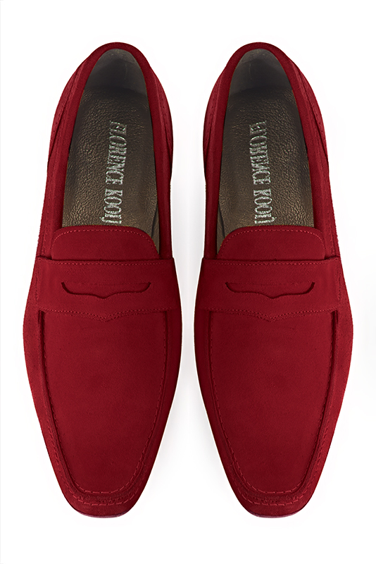 Burgundy red dress loafers for men. Round toe. Flat leather soles. Top view - Florence KOOIJMAN