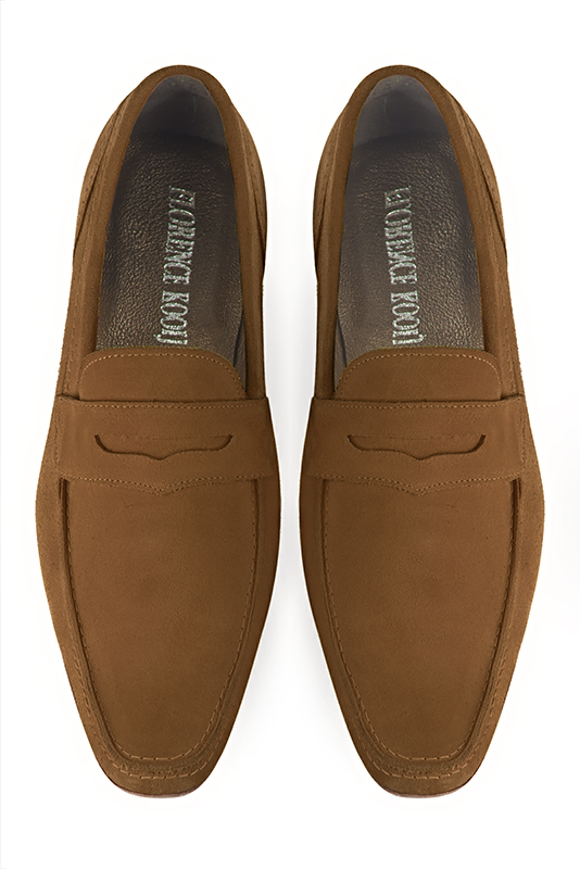 Caramel brown dress loafers for men. Round toe. Flat leather soles. Top view - Florence KOOIJMAN