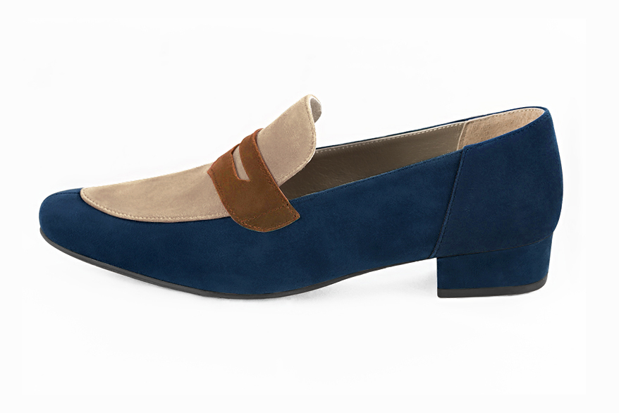 Navy blue, tan beige and caramel brown women's essential loafers. Round toe. Low block heels. Profile view - Florence KOOIJMAN