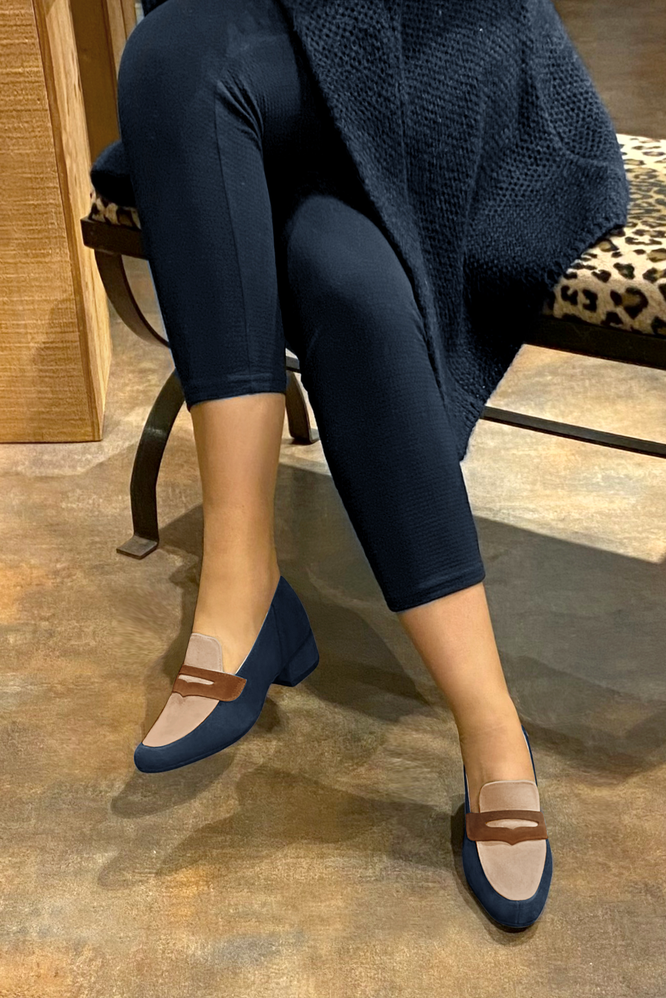 Navy blue, tan beige and caramel brown women's essential loafers. Round toe. Low block heels. Worn view - Florence KOOIJMAN