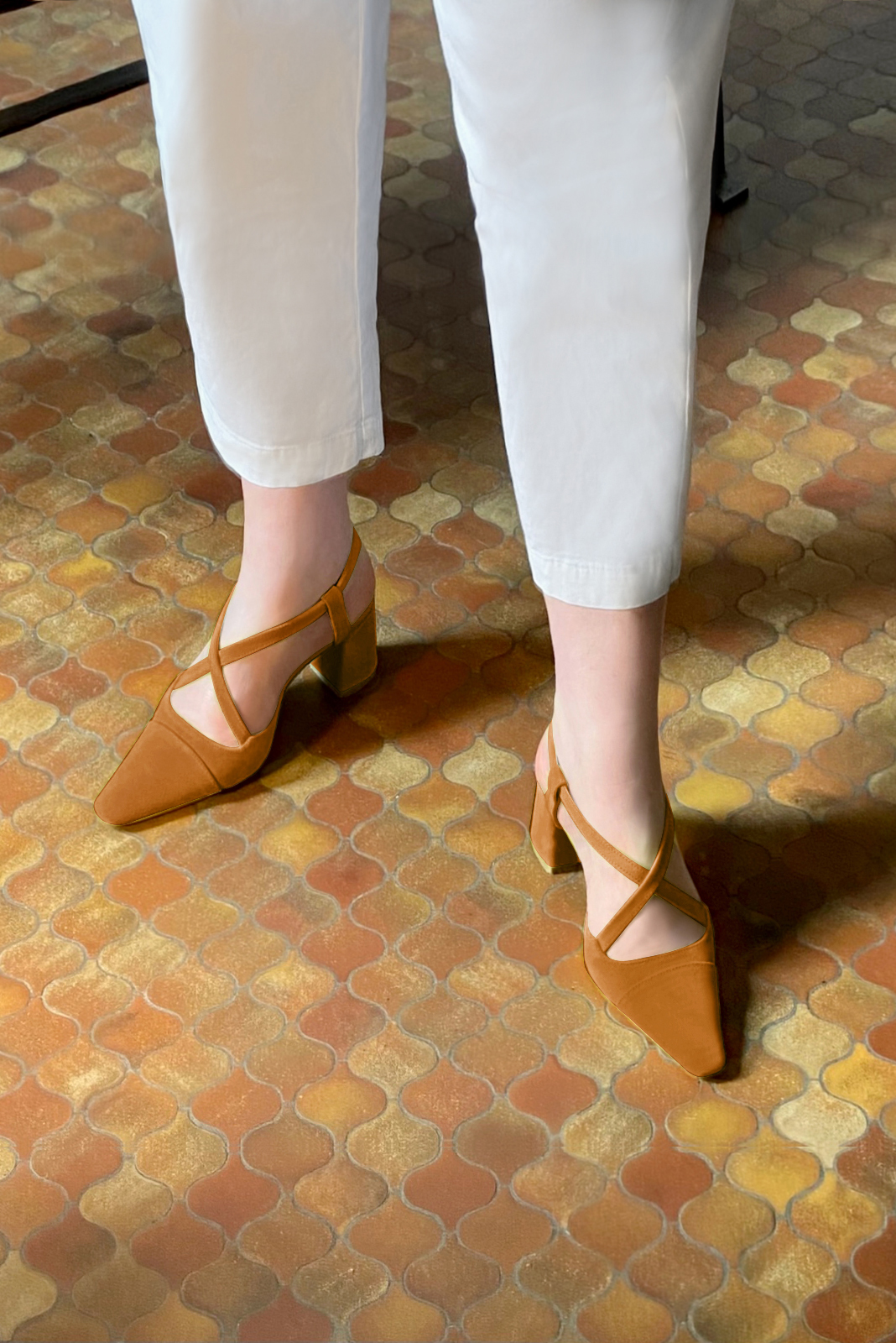 Camel beige women's open back shoes, with crossed straps. Tapered toe. Medium flare heels. Worn view - Florence KOOIJMAN