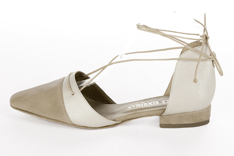 Sand beige and off white women's open side shoes, with lace straps. Square toe. Flat block heels. Profile view - Florence KOOIJMAN