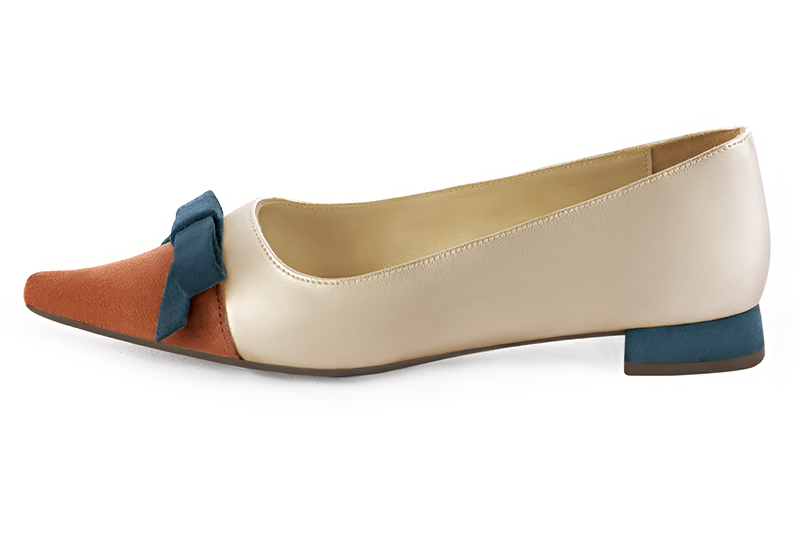 Terracotta orange, gold and peacock blue women's ballet pumps, with low heels. Pointed toe. Flat flare heels. Profile view - Florence KOOIJMAN