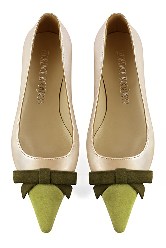 Pistachio green and gold women's ballet pumps, with low heels. Pointed toe. Flat flare heels. Top view - Florence KOOIJMAN