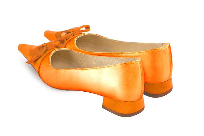 Apricot orange women's ballet pumps, with low heels. Pointed toe. Flat flare heels. Rear view - Florence KOOIJMAN