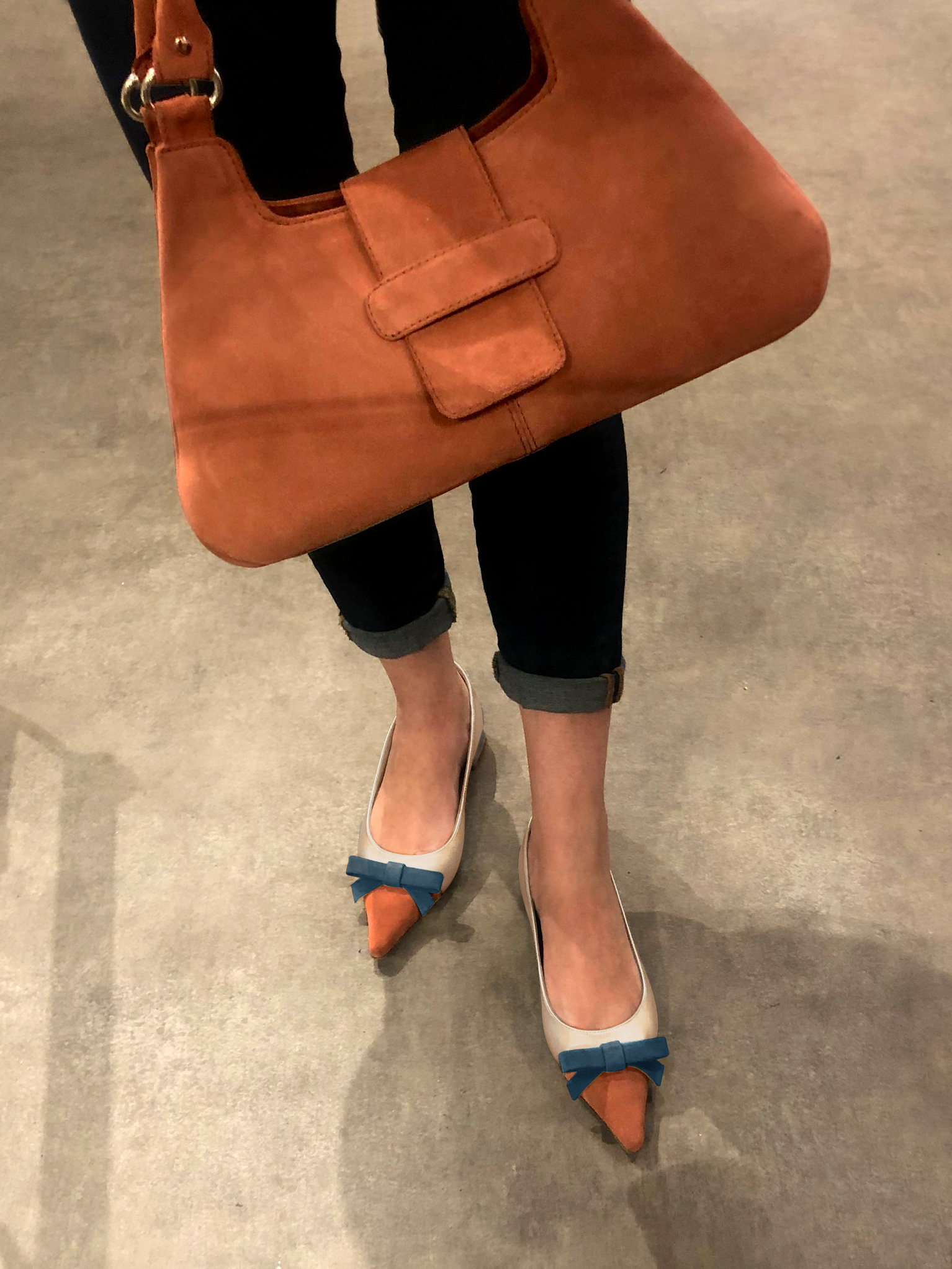 Terracotta orange, gold and peacock blue women's ballet pumps, with low heels. Pointed toe. Flat flare heels. Worn view - Florence KOOIJMAN