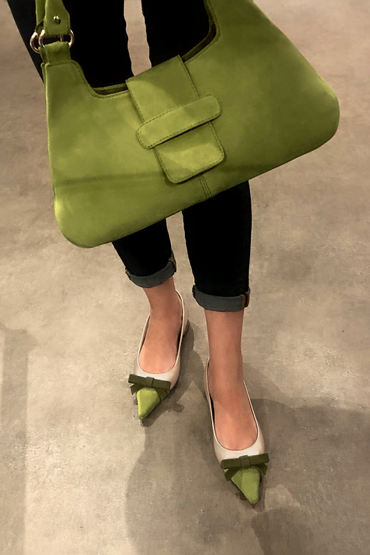 Pistachio green and gold women's ballet pumps, with low heels. Pointed toe. Flat flare heels. Worn view - Florence KOOIJMAN