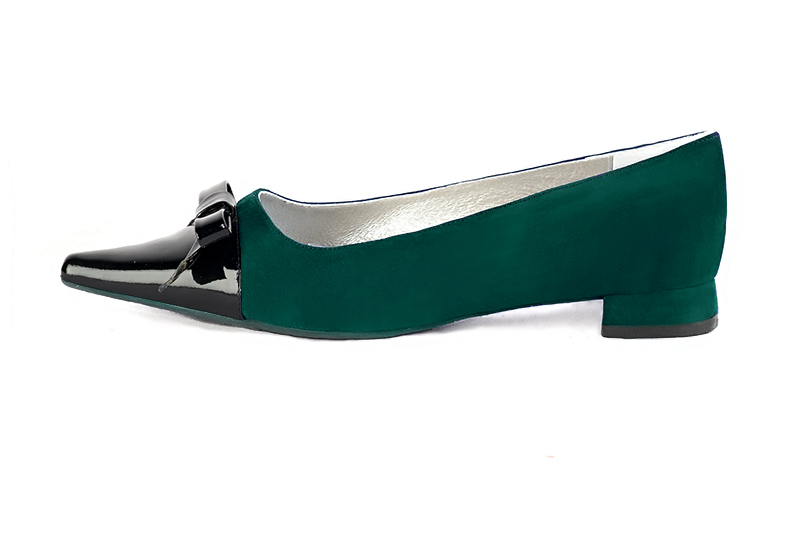 Gloss black and forest green women's ballet pumps, with low heels. Pointed toe. Flat flare heels. Profile view - Florence KOOIJMAN