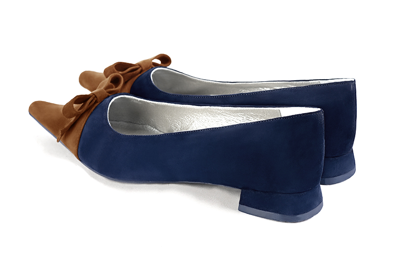 Caramel brown and navy blue women's ballet pumps, with low heels. Pointed toe. Flat flare heels - Florence KOOIJMAN