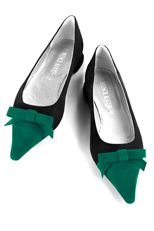 Emerald green and matt black women's ballet pumps, with low heels. Pointed toe. Flat flare heels. Top view - Florence KOOIJMAN