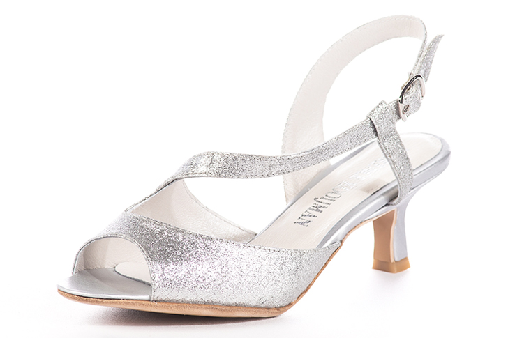 Light silver women's open back sandals, with crossed straps. Round toe. Medium spool heels. Front view - Florence KOOIJMAN