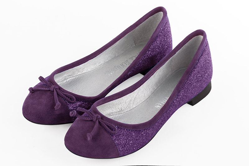 Amethyst purple women's ballet pumps, with flat heels. Round toe. Flat leather soles. Front view - Florence KOOIJMAN