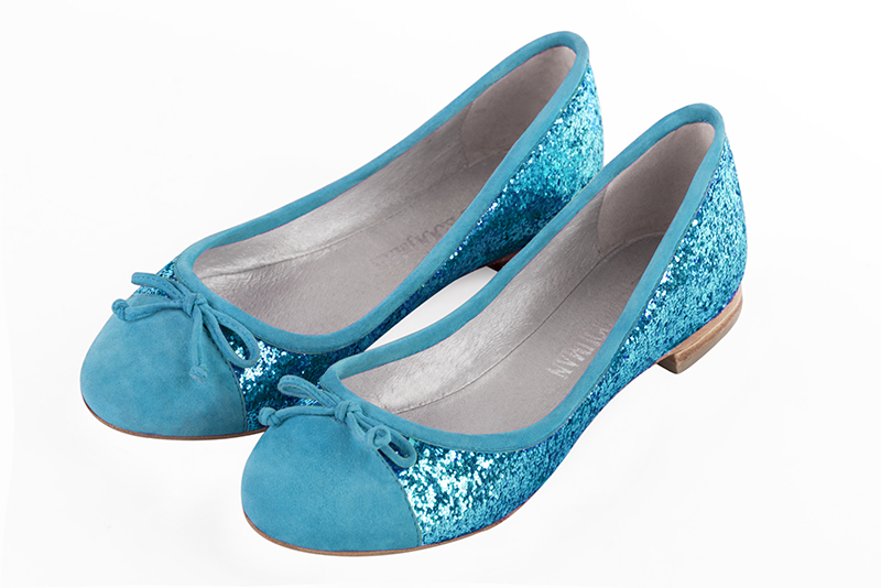 Turquoise blue women's ballet pumps, with flat heels. Round toe. Flat leather soles. Front view - Florence KOOIJMAN