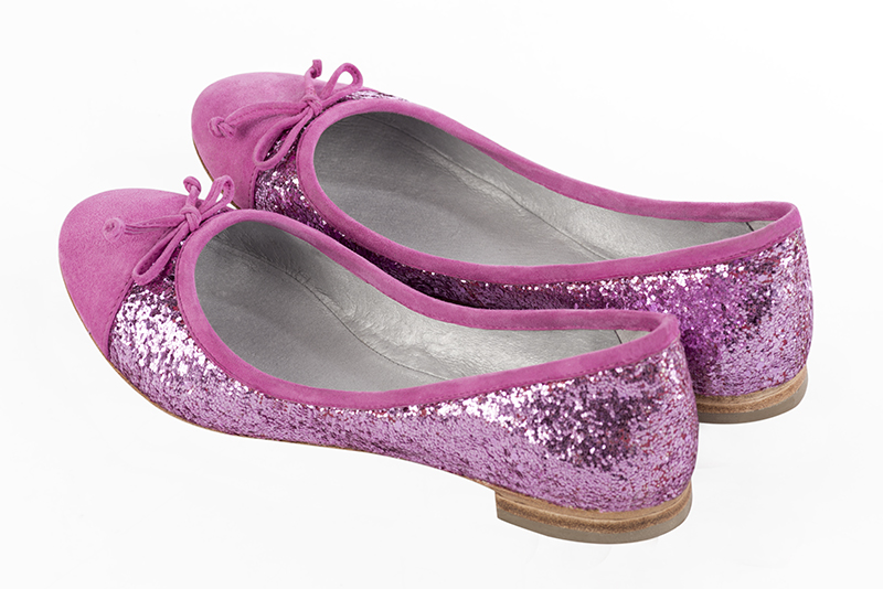 Shocking pink women's ballet pumps, with flat heels. Round toe. Flat leather soles. Rear view - Florence KOOIJMAN