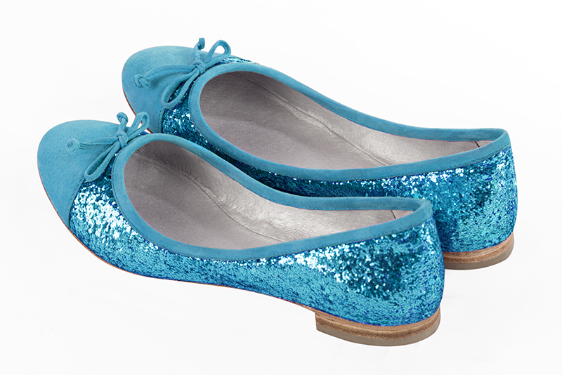 Turquoise blue women's ballet pumps, with flat heels. Round toe. Flat leather soles. Rear view - Florence KOOIJMAN
