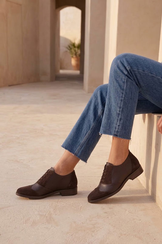 Women's dark brown casual lace-up shoes with  and  - Top view