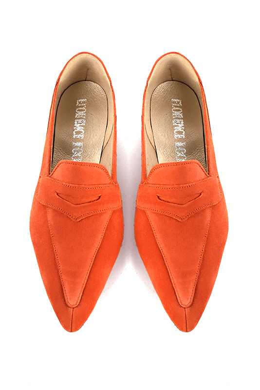 Clementine orange women's essential loafers. Pointed toe. Flat flare heels. Top view - Florence KOOIJMAN