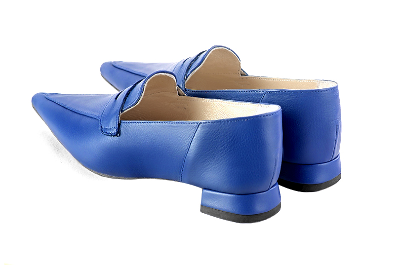 Electric blue women's essential loafers. Pointed toe. Flat flare heels. Rear view - Florence KOOIJMAN