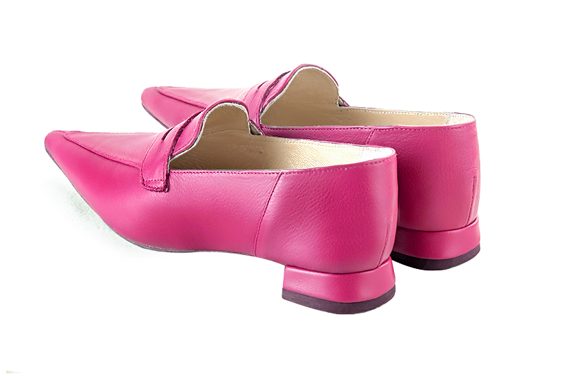 Fuschia pink women's essential loafers. Pointed toe. Flat flare heels. Rear view - Florence KOOIJMAN