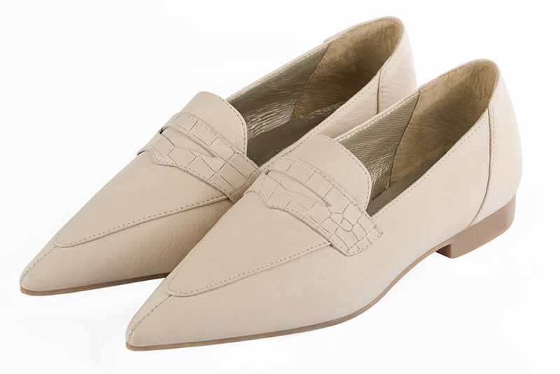 Champagne white women's essential loafers. Pointed toe. Flat rubber soles. Front view - Florence KOOIJMAN