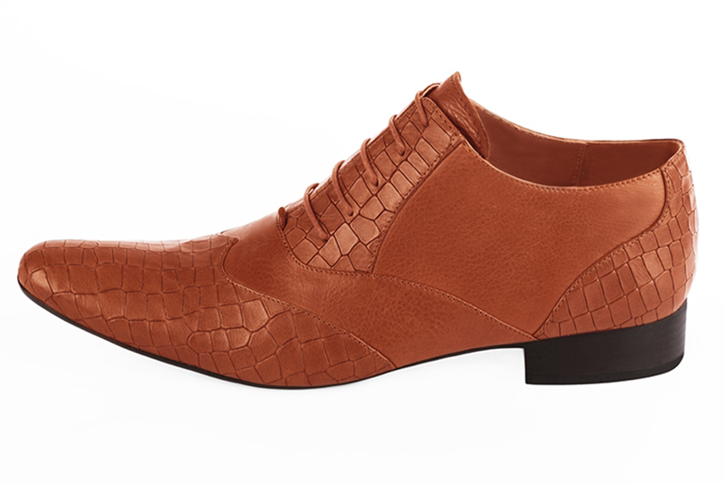 Terracotta orange lace-up dress shoes for men. Round toe. Flat leather soles. Profile view - Florence KOOIJMAN