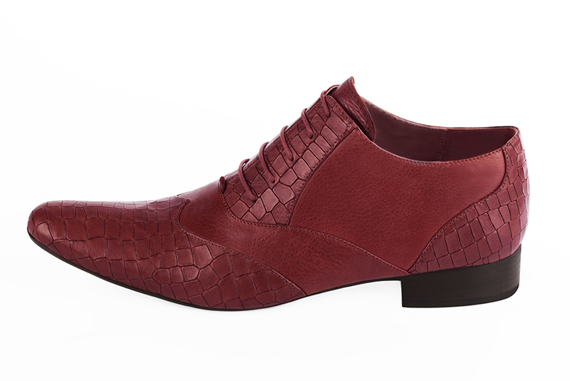 Cardinal red lace-up dress shoes for men. Round toe. Flat leather soles. Profile view - Florence KOOIJMAN