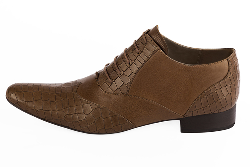 Caramel brown lace-up dress shoes for men. Round toe. Flat leather soles. Profile view - Florence KOOIJMAN