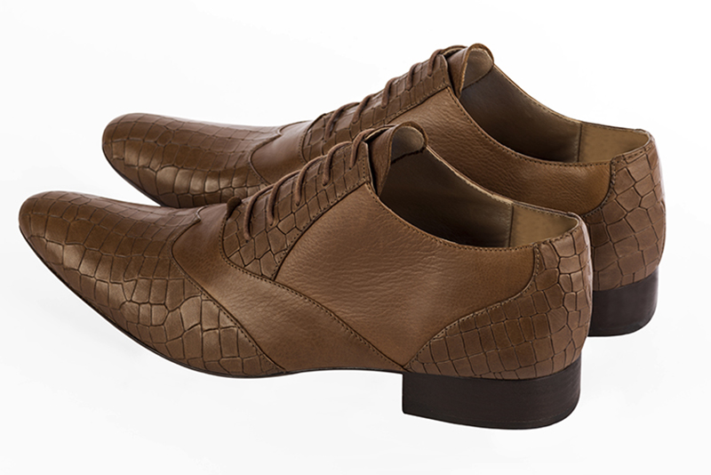 Caramel brown lace-up dress shoes for men. Round toe. Flat leather soles. Rear view - Florence KOOIJMAN
