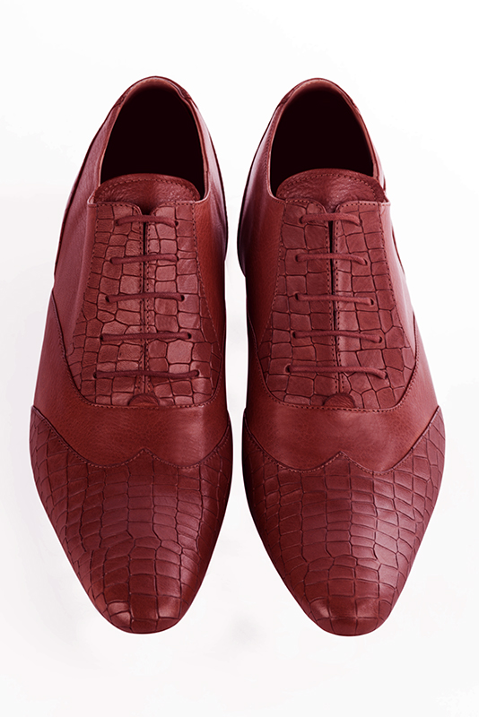 Cardinal red lace-up dress shoes for men. Round toe. Flat leather soles. Top view - Florence KOOIJMAN