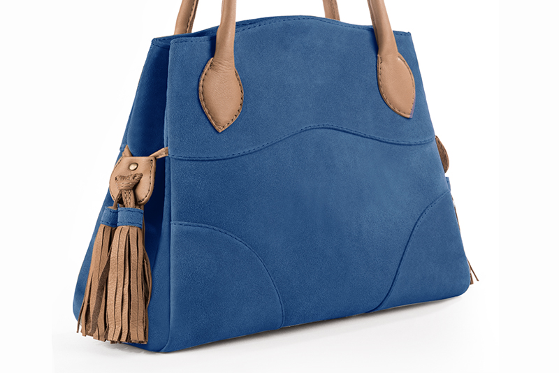 Electric blue and camel beige women's dress handbag, matching pumps and belts. Front view - Florence KOOIJMAN