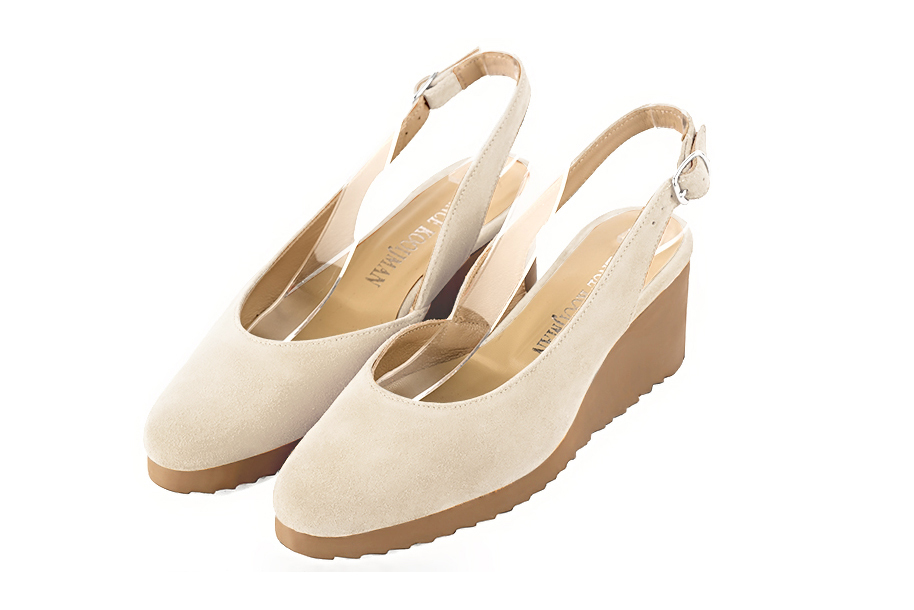 Dress slingback heels in egg shell beige leather with thick rubber soles and round toe - Front view