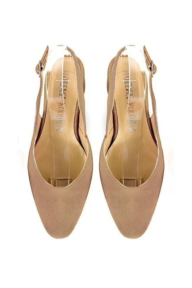 French elegance and refinement for these tan beige dress slingback shoes, 
                available in many subtle leather and colour combinations.   
                Matching clutches for parties, ceremonies and weddings.   
                You can customize these shoes to perfectly match your tastes or needs, and have a unique model.  
                Choice of leathers, colours, knots and heels. 
                Wide range of materials and shades carefully chosen.  
                Rich collection of flat, low, mid and high heels.  
                Small and large shoe sizes - Florence KOOIJMAN