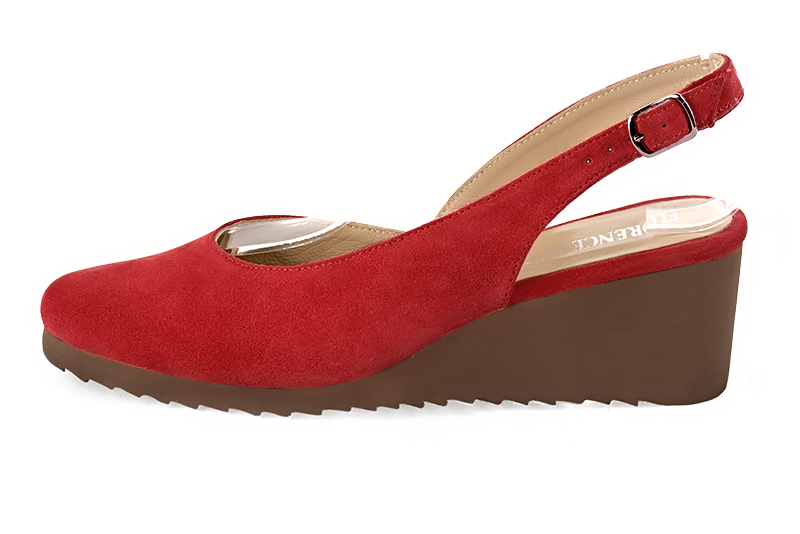 Scarlet red women's slingback shoes. Round toe. Low rubber soles. Profile view - Florence KOOIJMAN