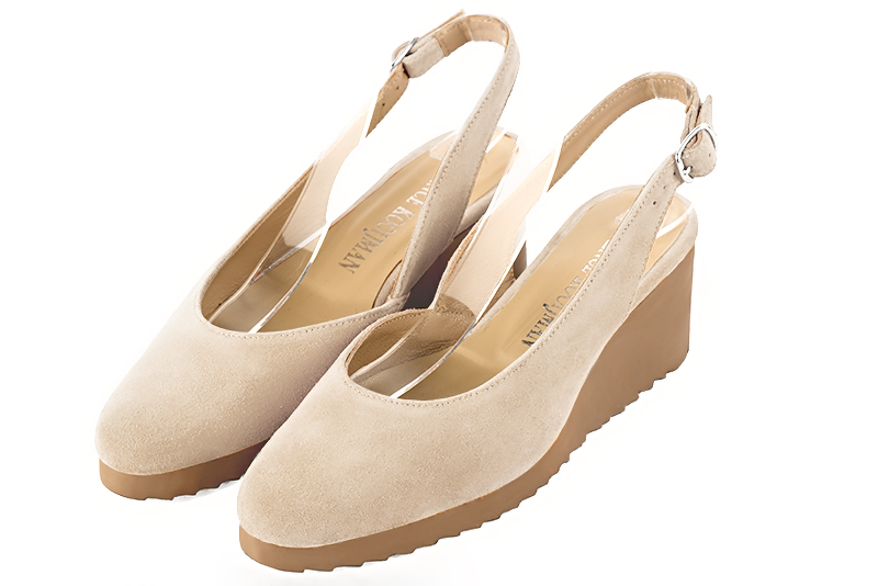Champagne beige women's slingback shoes. Round toe. Low rubber soles. Front view - Florence KOOIJMAN