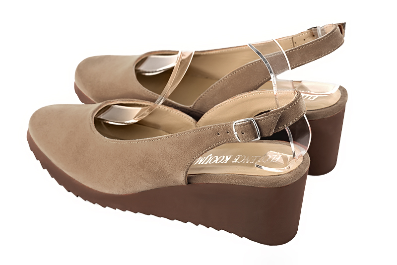 Tan beige women's slingback shoes. Round toe. Low rubber soles. Rear view - Florence KOOIJMAN