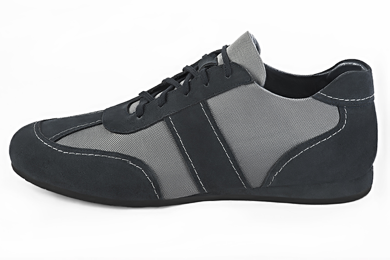 Navy blue and dove grey two-tone dress sneakers for men. Round toe. Flat wedge soles. Profile view - Florence KOOIJMAN