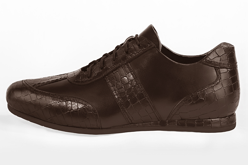 Dark brown one-tone dress sneakers for men. Round toe. Flat rubber soles. Profile view - Florence KOOIJMAN