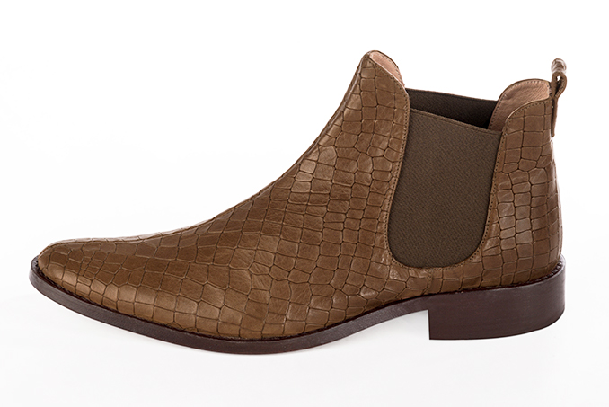 Caramel brown dress ankle boots for men. Round toe. Flat leather soles. Profile view - Florence KOOIJMAN