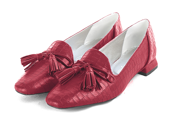 Cardinal red women's loafers with pompons. Square toe. Flat flare heels. Front view - Florence KOOIJMAN