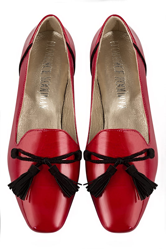 Scarlet red and matt black women's loafers with pompons. Square toe. Flat flare heels. Top view - Florence KOOIJMAN