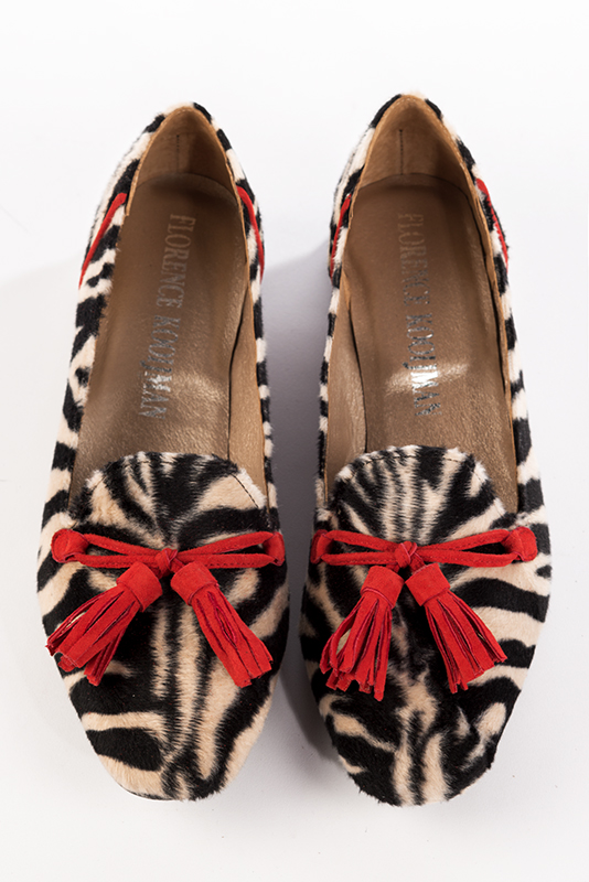 Safari black and scarlet red women's loafers with pompons. Square toe. Flat flare heels. Top view - Florence KOOIJMAN